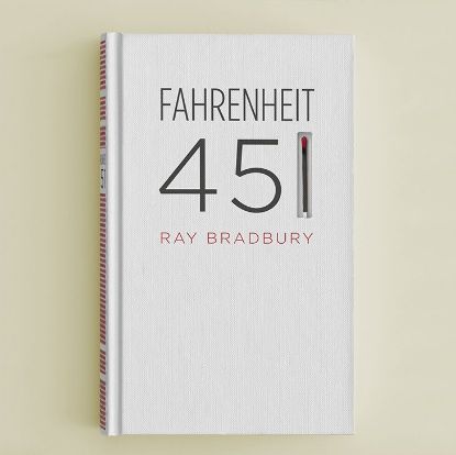 Poza cu Fahrenheit 451 by Ray Bradbury